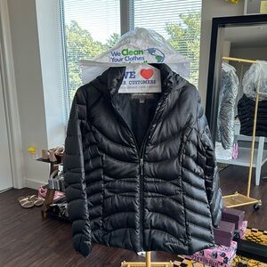 XL Tall Eddie Bauer - sheen black - runs slim.